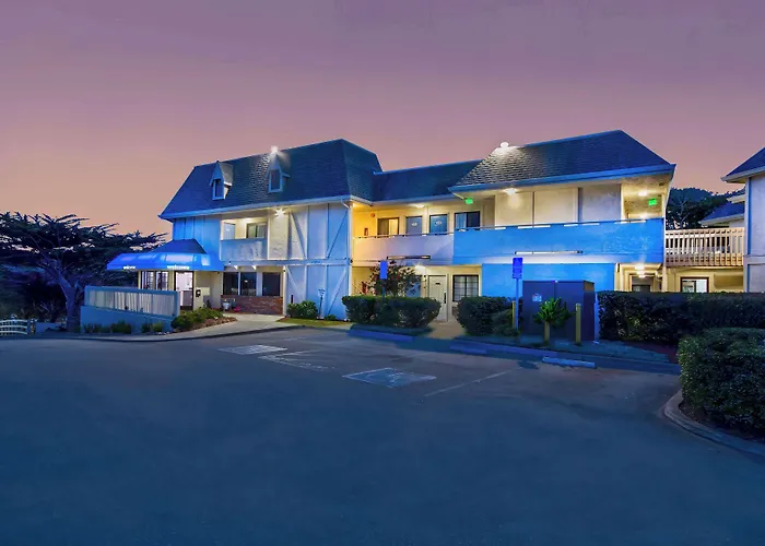 Marina Dog Friendly Hotels
