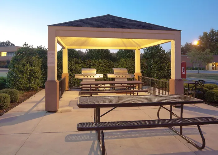Warren Dog Friendly Hotels