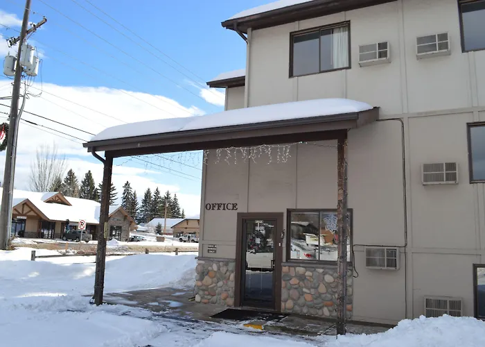 Whitefish Dog Friendly Lodging and Hotels