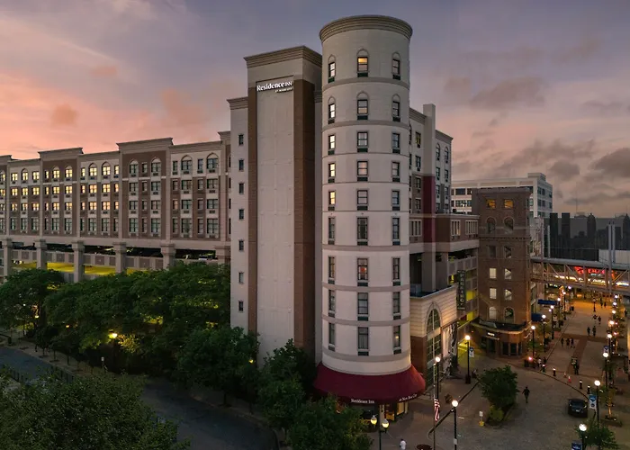 New Rochelle Dog Friendly Hotels