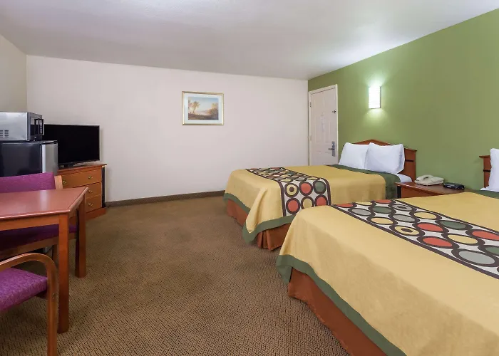 Groesbeck Motels