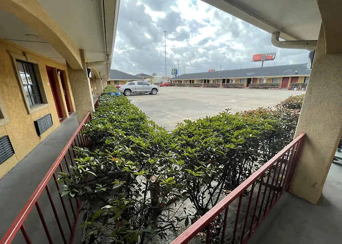 Channelview Motels