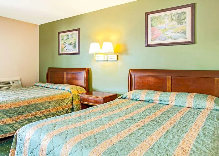 South Hackensack Motels