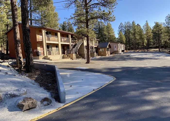 Munds Park Motels