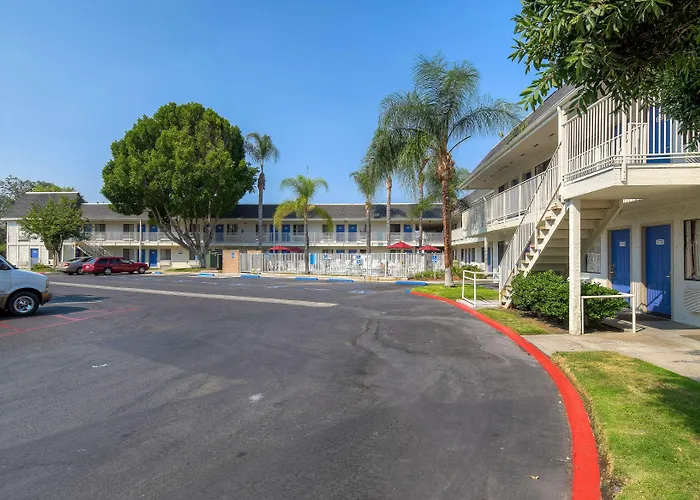 El Cajon Dog Friendly Lodging and Hotels