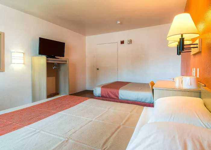 El Cajon Dog Friendly Hotels