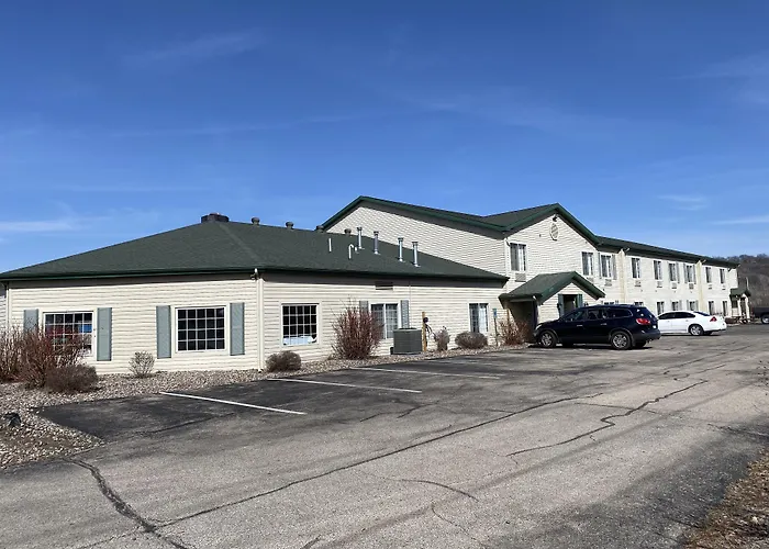 Elkader Motels