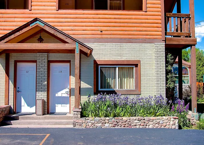 Oak Creek Motels