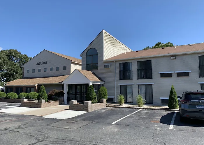 West Yarmouth Motels