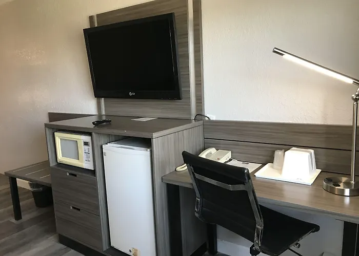 Anoka Motels