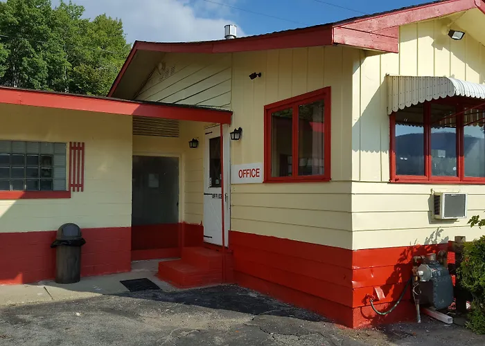 Wellsville Motels