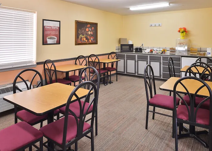 Knob Noster Motels