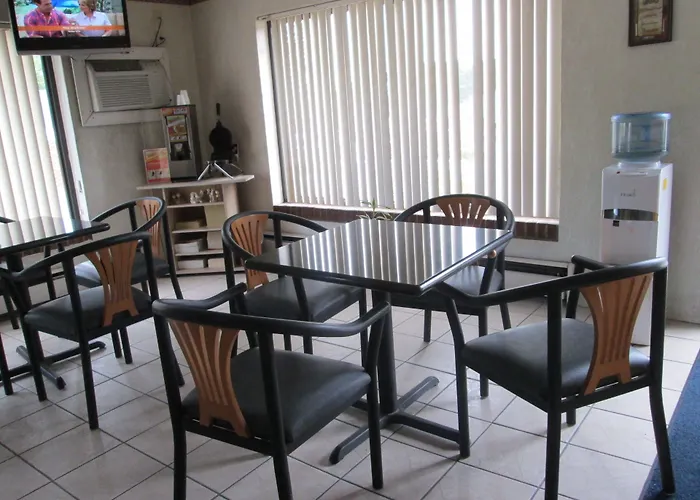 Rockingham Dog Friendly Lodging and Hotels