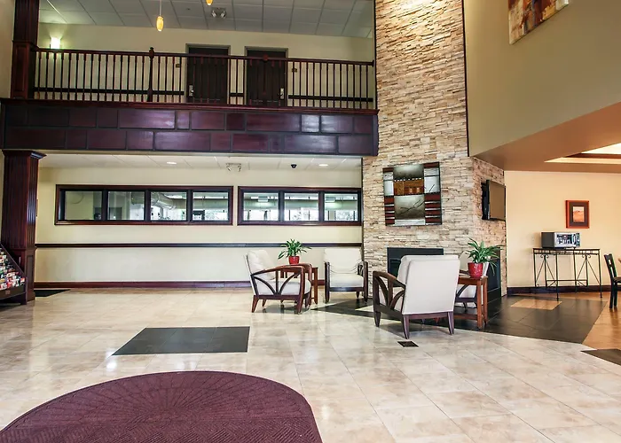 Elgin Dog Friendly Lodging and Hotels
