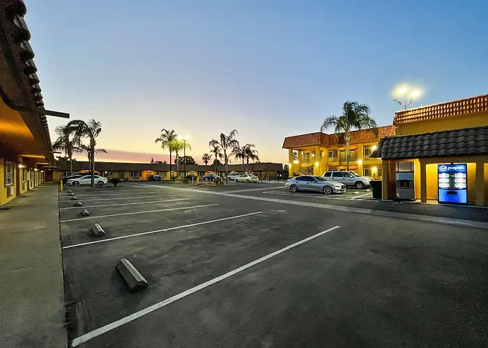 Bass Lake Motels