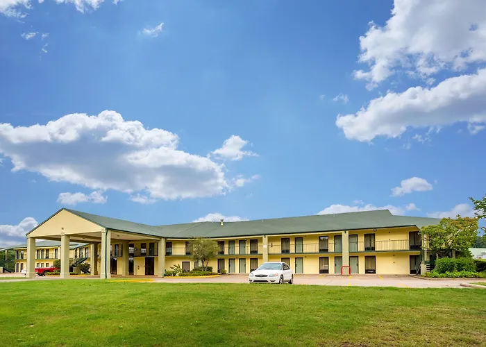 Heber Springs Dog Friendly Lodging and Hotels
