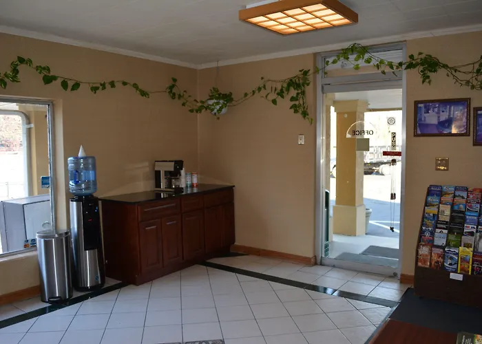Falls Church Motels