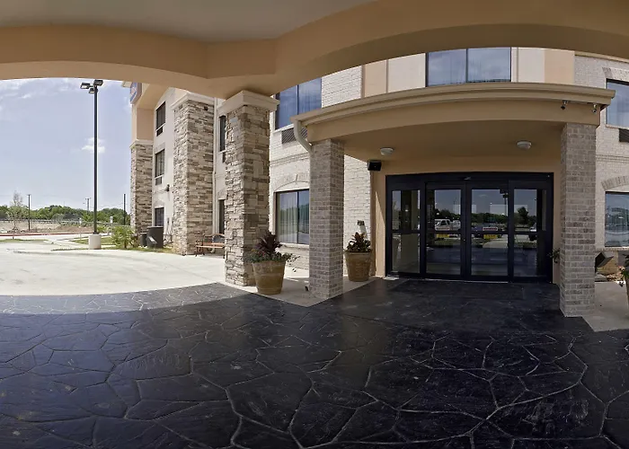 Burleson Dog Friendly Lodging and Hotels