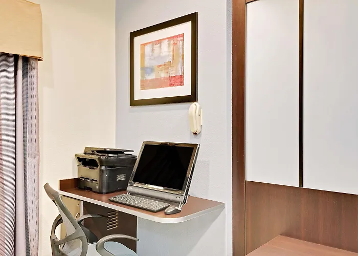 Geneva Dog Friendly Lodging and Hotels