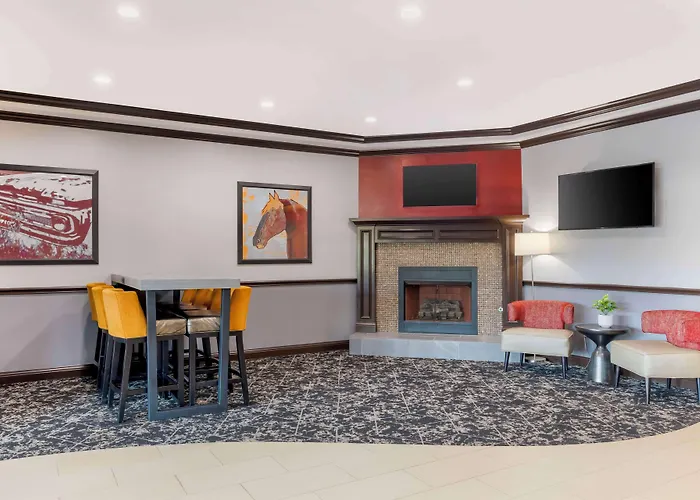 Carthage Dog Friendly Lodging and Hotels