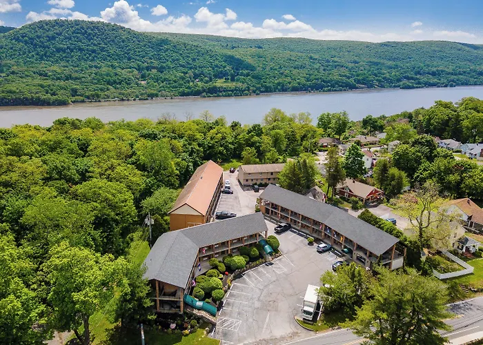 Highland Falls Motels