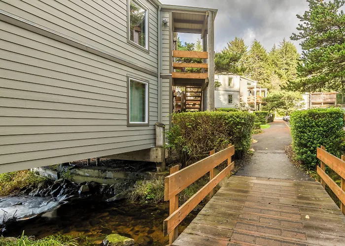 Newport Dog Friendly Lodging and Hotels