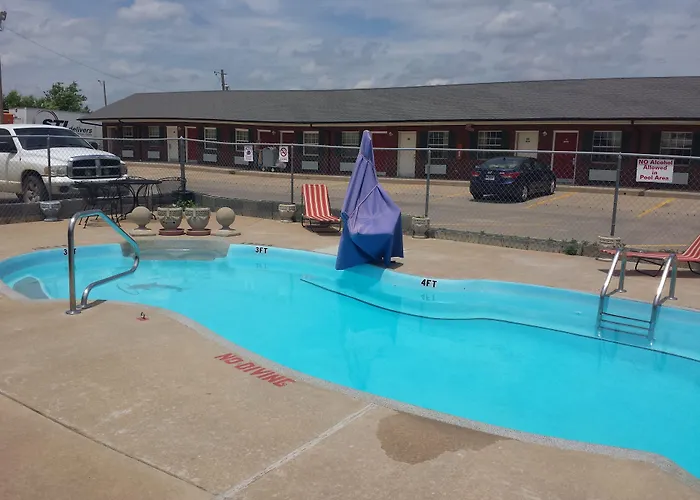 Henryetta Dog Friendly Lodging and Hotels