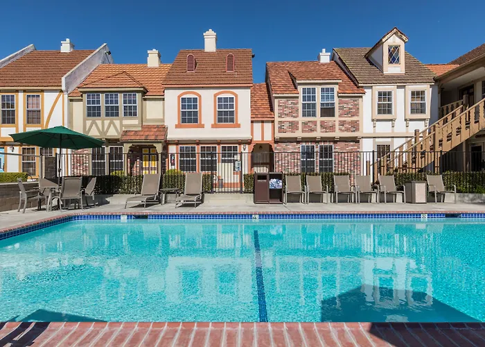 Santa Ynez Dog Friendly Lodging and Hotels