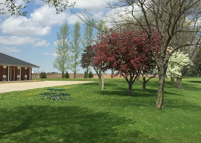 Anamosa Motels