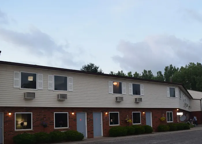 Attica Motels