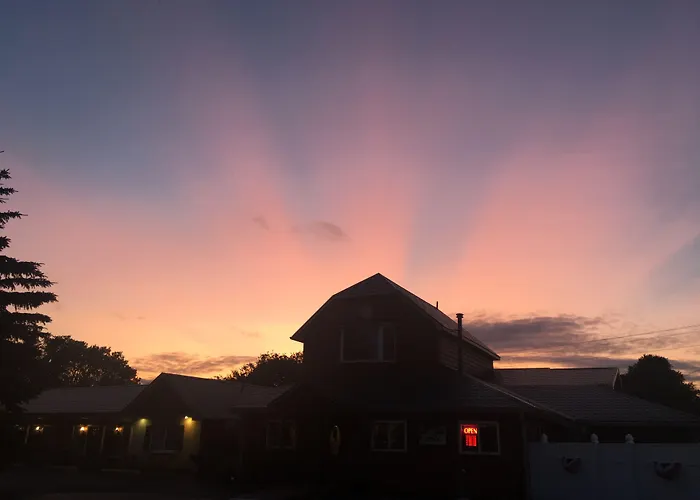 Harrisville Motels