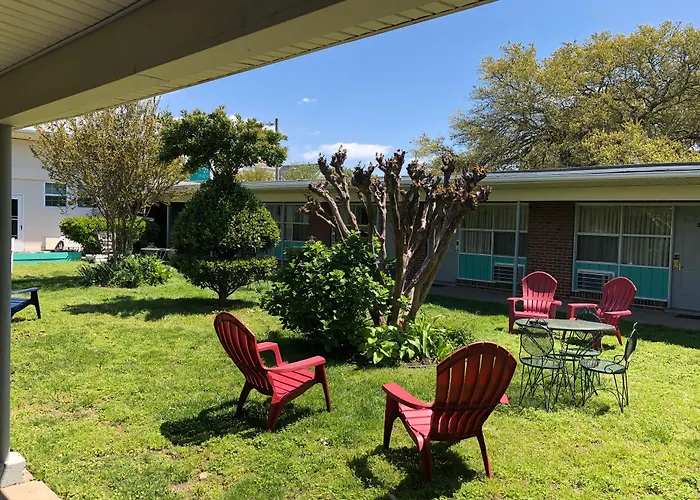 Deltaville Motels