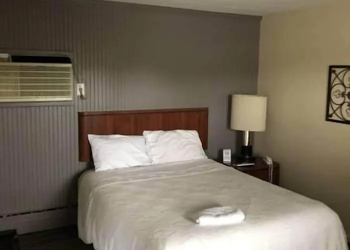 Walpole Motels