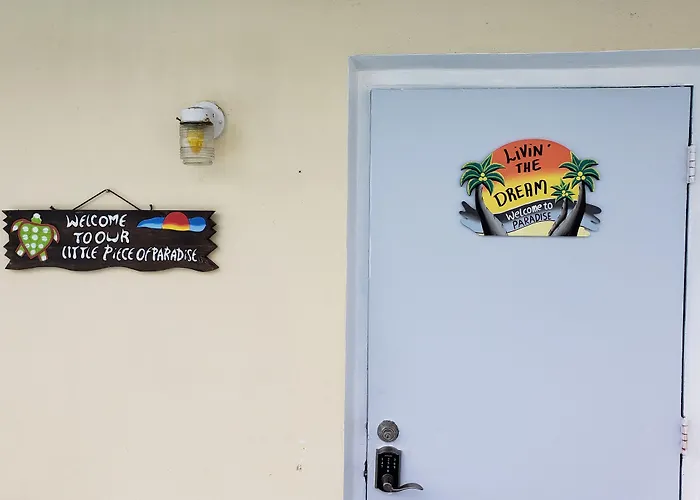 Parkland Motels
