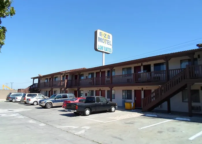 Newark Motels