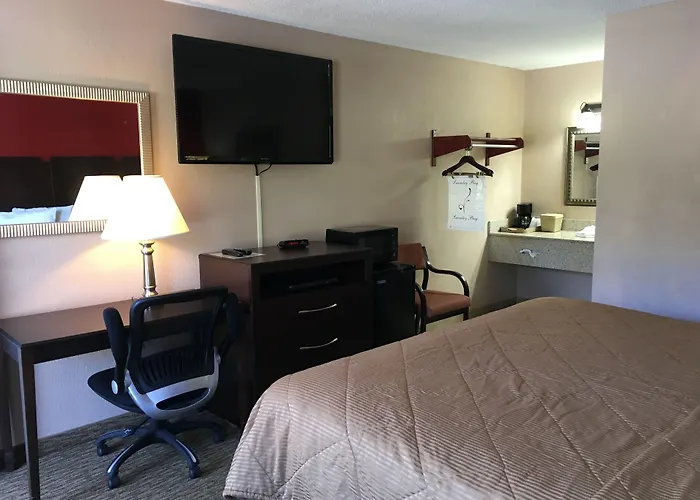 Lyles Motels