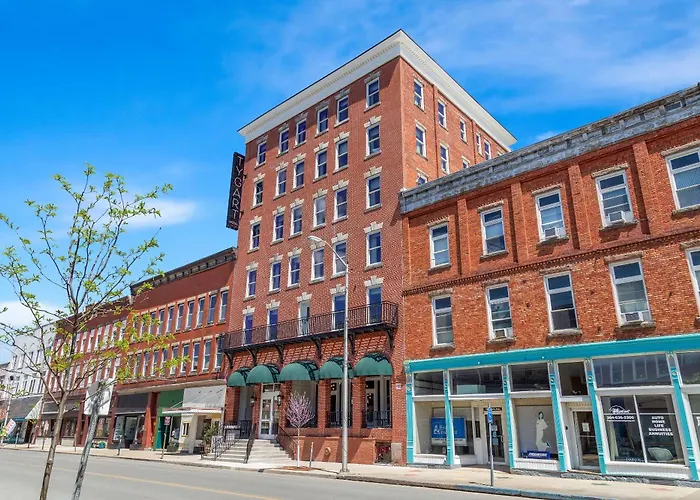 Elkins Dog Friendly Lodging and Hotels