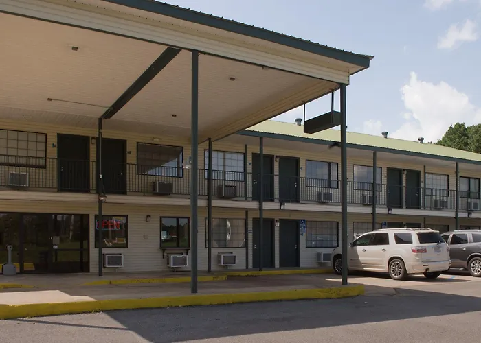 Calhoun Motels