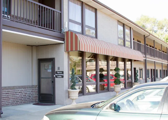 Smith Center Motels