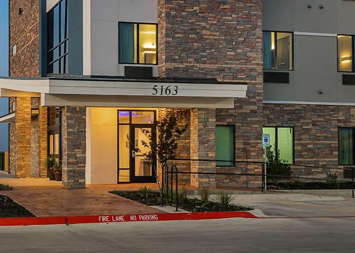 Buda Dog Friendly Lodging and Hotels