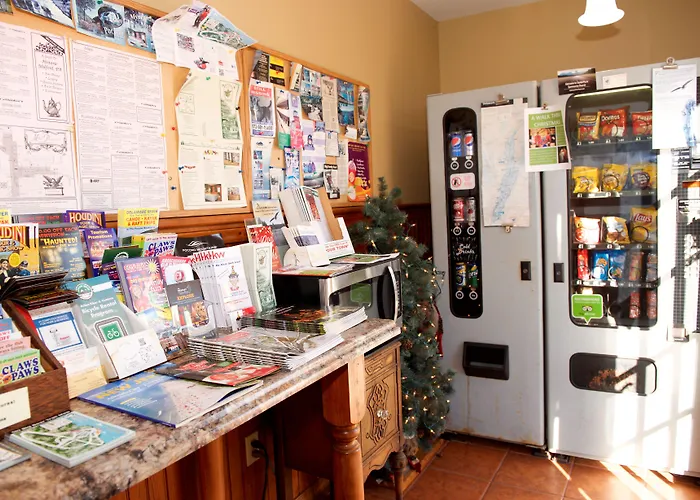 Valley Cottage Motels