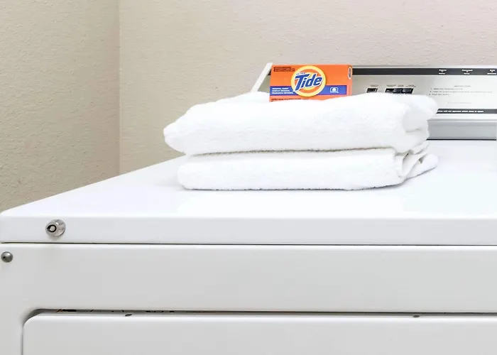 Alvarado Motels