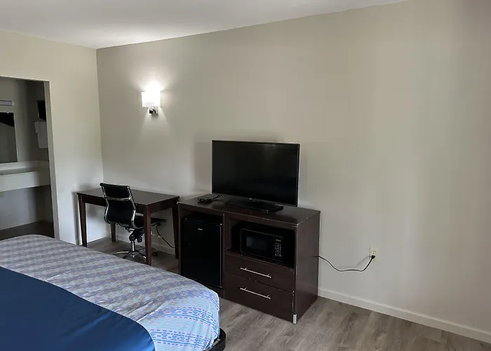 Oakdale Motels