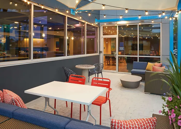 Jacksonville Dog Friendly Lodging and Hotels