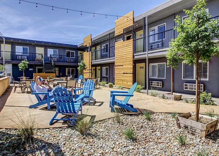 Redding Dog Friendly Lodging and Hotels
