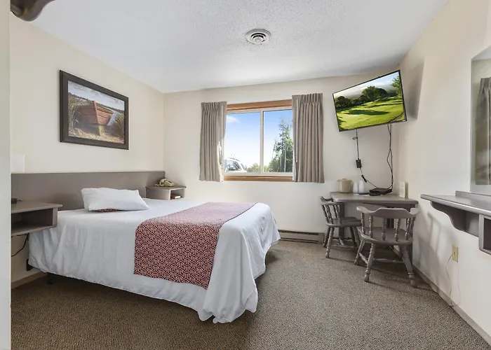 Pequot Lakes Motels