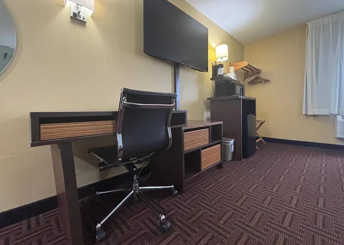 Lacon Motels