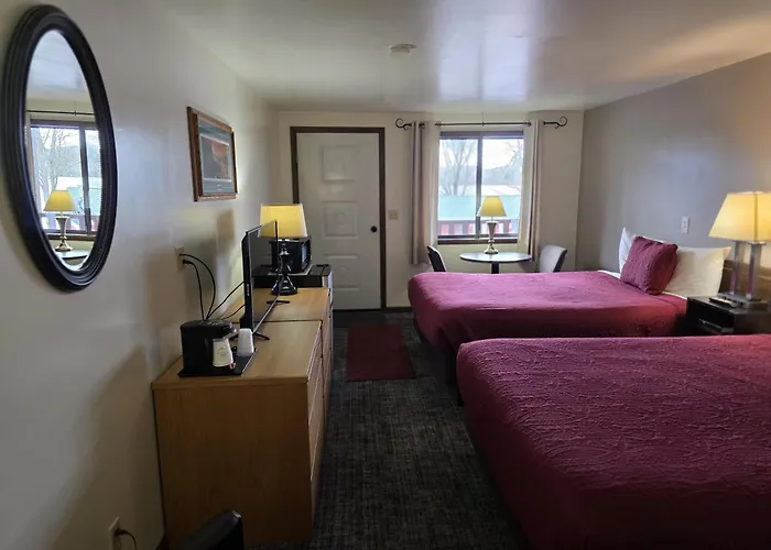 Land O'Lakes Motels