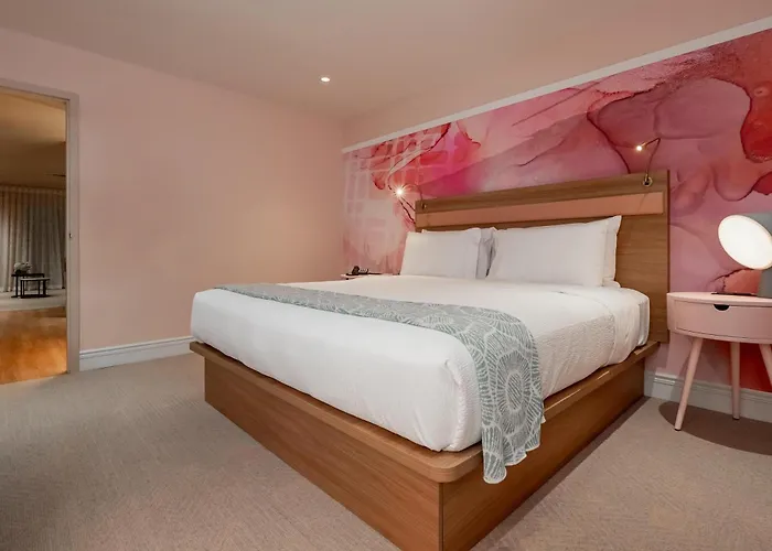 Southampton Dog Friendly Lodging and Hotels