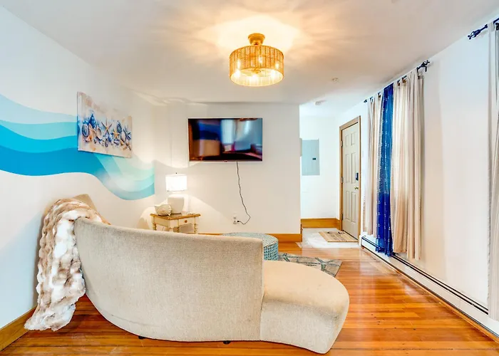 Hull Dog Friendly Lodging and Hotels